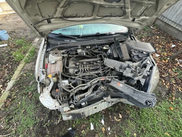 Сірий Мазда 3, об'ємом двигуна 2 л та пробігом 150 тис. км за 2500 $, фото 4 на Automoto.ua