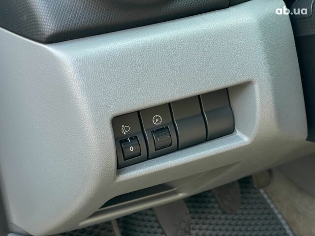 Сірий Мазда 3, об'ємом двигуна 1.4 л та пробігом 305 тис. км за 5340 $, фото 13 на Automoto.ua