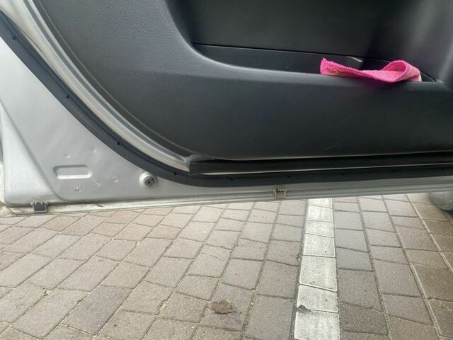 Серый Мазда 3, объемом двигателя 1.6 л и пробегом 196 тыс. км за 4500 $, фото 13 на Automoto.ua