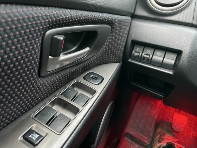 Серый Мазда 3, объемом двигателя 1.6 л и пробегом 200 тыс. км за 6300 $, фото 7 на Automoto.ua