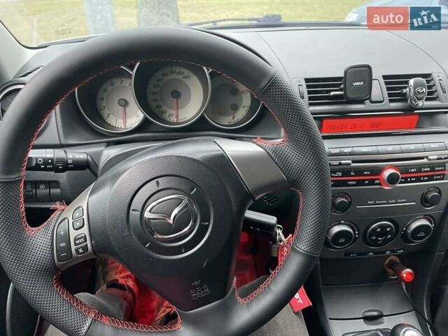 Сірий Мазда 3, об'ємом двигуна 1.6 л та пробігом 200 тис. км за 6300 $, фото 5 на Automoto.ua