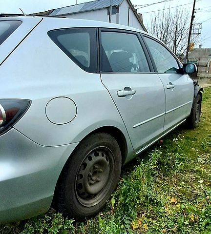 Сірий Мазда 3, об'ємом двигуна 1.6 л та пробігом 370 тис. км за 1600 $, фото 4 на Automoto.ua