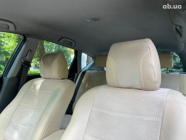 Сірий Мазда 3, об'ємом двигуна 1.4 л та пробігом 305 тис. км за 5340 $, фото 15 на Automoto.ua