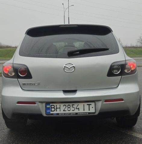 Сірий Мазда 3, об'ємом двигуна 1.6 л та пробігом 303 тис. км за 5500 $, фото 4 на Automoto.ua