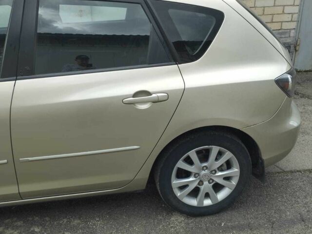 Сірий Мазда 3, об'ємом двигуна 1.6 л та пробігом 280 тис. км за 4500 $, фото 3 на Automoto.ua
