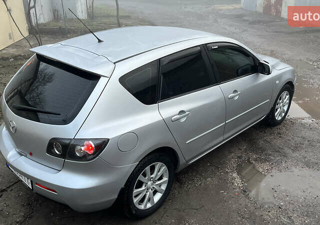 Серый Мазда 3, объемом двигателя 1.6 л и пробегом 310 тыс. км за 5400 $, фото 10 на Automoto.ua