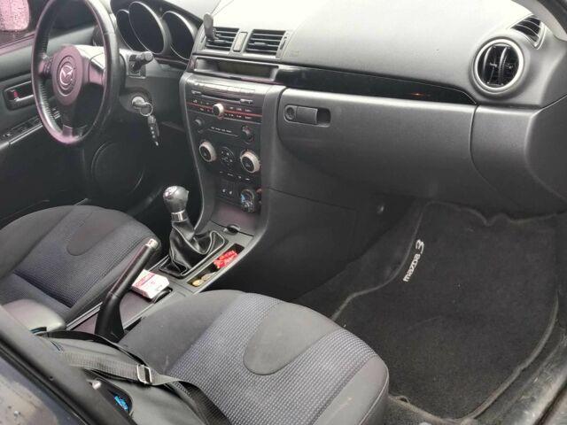 Сірий Мазда 3, об'ємом двигуна 1.6 л та пробігом 250 тис. км за 4300 $, фото 4 на Automoto.ua