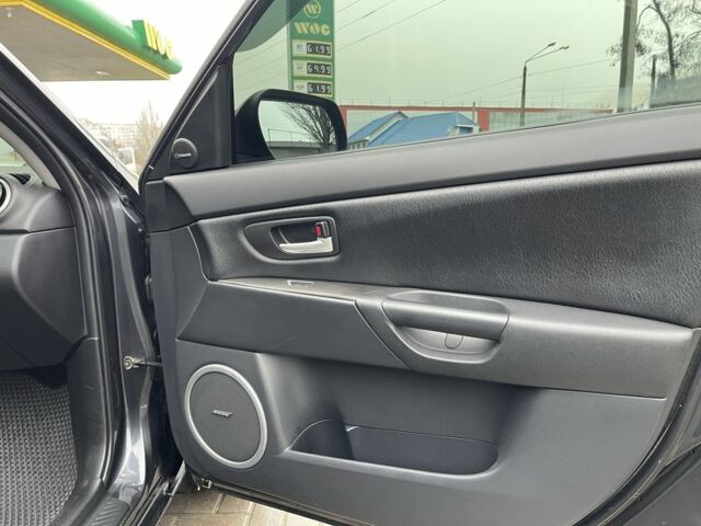 Сірий Мазда 3, об'ємом двигуна 1.6 л та пробігом 220 тис. км за 5000 $, фото 15 на Automoto.ua