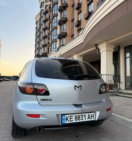 Сірий Мазда 3, об'ємом двигуна 1.59 л та пробігом 235 тис. км за 4100 $, фото 2 на Automoto.ua