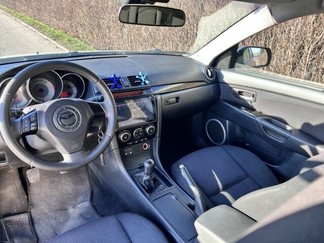 Серый Мазда 3, объемом двигателя 1.6 л и пробегом 200 тыс. км за 3400 $, фото 7 на Automoto.ua