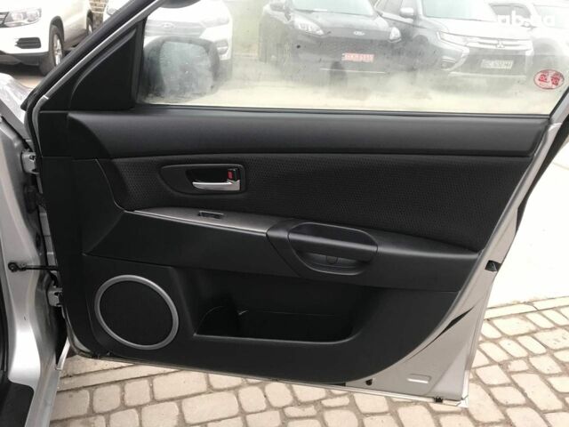 Серый Мазда 3, объемом двигателя 1.6 л и пробегом 220 тыс. км за 5090 $, фото 11 на Automoto.ua