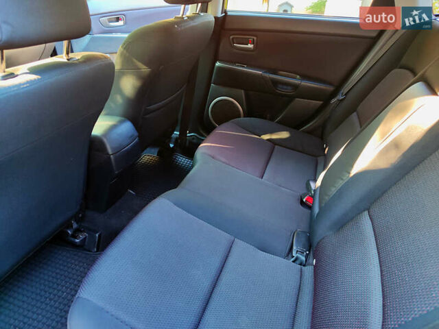 Сірий Мазда 3, об'ємом двигуна 1.6 л та пробігом 275 тис. км за 4950 $, фото 6 на Automoto.ua