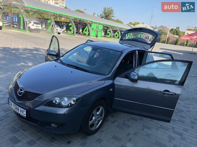 Сірий Мазда 3, об'ємом двигуна 1.6 л та пробігом 320 тис. км за 4200 $, фото 1 на Automoto.ua