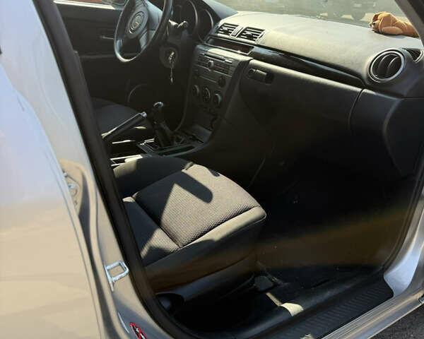 Сірий Мазда 3, об'ємом двигуна 1.56 л та пробігом 223 тис. км за 4999 $, фото 10 на Automoto.ua