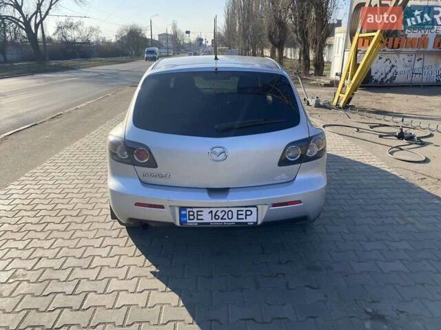 Серый Мазда 3, объемом двигателя 2 л и пробегом 301 тыс. км за 5400 $, фото 5 на Automoto.ua