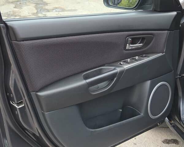 Мазда 3 2007 в Черкассах на Automoto.ua Серый Мазда 3, объемом двигателя 1.6 л и пробегом 251 тыс. км за 6100 $, фото 17 на Automoto.ua