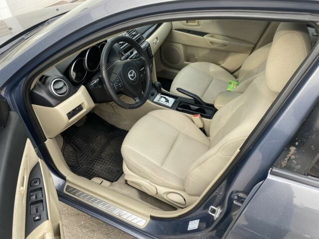 Сірий Мазда 3, об'ємом двигуна 1.6 л та пробігом 260 тис. км за 4000 $, фото 4 на Automoto.ua