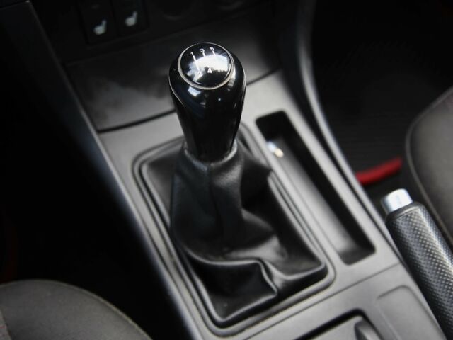 Серый Мазда 3, объемом двигателя 1.6 л и пробегом 212 тыс. км за 5300 $, фото 18 на Automoto.ua