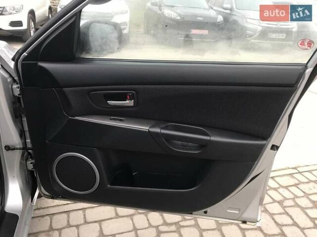 Серый Мазда 3, объемом двигателя 1.6 л и пробегом 220 тыс. км за 5090 $, фото 11 на Automoto.ua