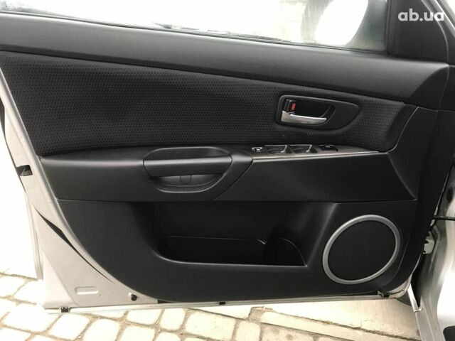 Серый Мазда 3, объемом двигателя 1.6 л и пробегом 220 тыс. км за 5090 $, фото 7 на Automoto.ua