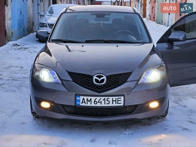 Сірий Мазда 3, об'ємом двигуна 1.6 л та пробігом 289 тис. км за 5300 $, фото 101 на Automoto.ua