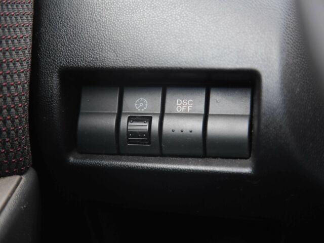 Серый Мазда 3, объемом двигателя 1.6 л и пробегом 212 тыс. км за 5300 $, фото 19 на Automoto.ua