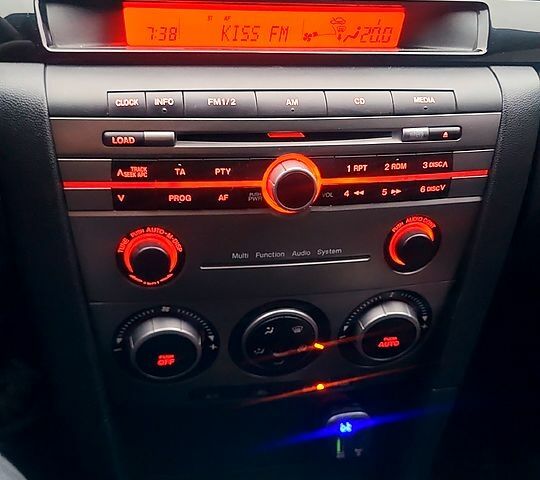 Серый Мазда 3, объемом двигателя 1.6 л и пробегом 31500 тыс. км за 4700 $, фото 1 на Automoto.ua