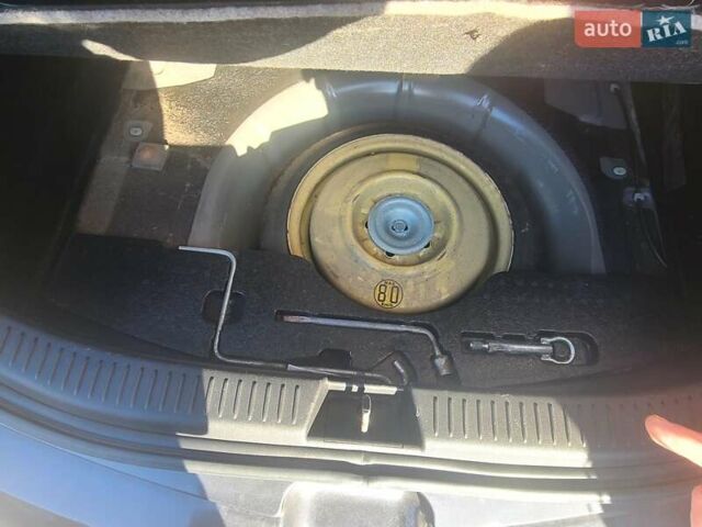 Серый Мазда 3, объемом двигателя 1.6 л и пробегом 214 тыс. км за 6900 $, фото 8 на Automoto.ua