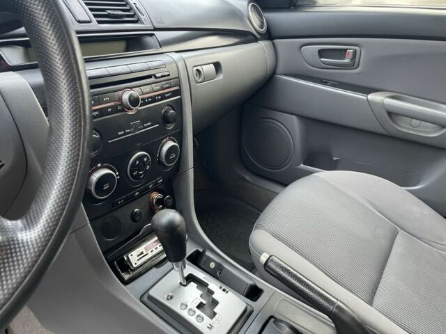 Сірий Мазда 3, об'ємом двигуна 1.6 л та пробігом 184 тис. км за 3500 $, фото 6 на Automoto.ua