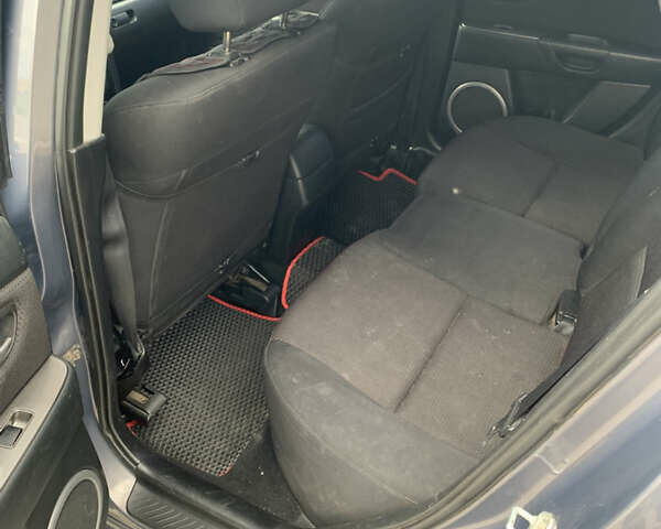 Сірий Мазда 3, об'ємом двигуна 1.6 л та пробігом 263 тис. км за 4500 $, фото 15 на Automoto.ua