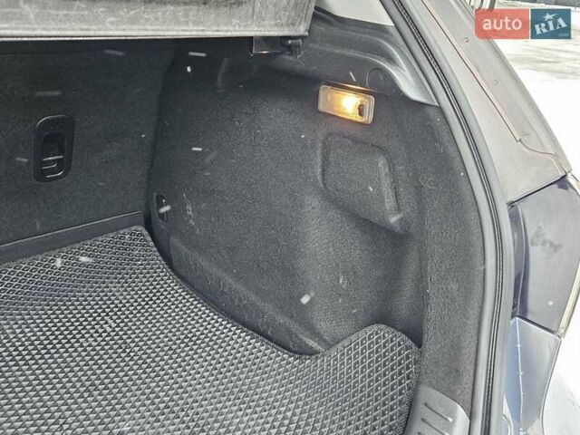 Сірий Мазда 3, об'ємом двигуна 1.6 л та пробігом 289 тис. км за 5300 $, фото 45 на Automoto.ua