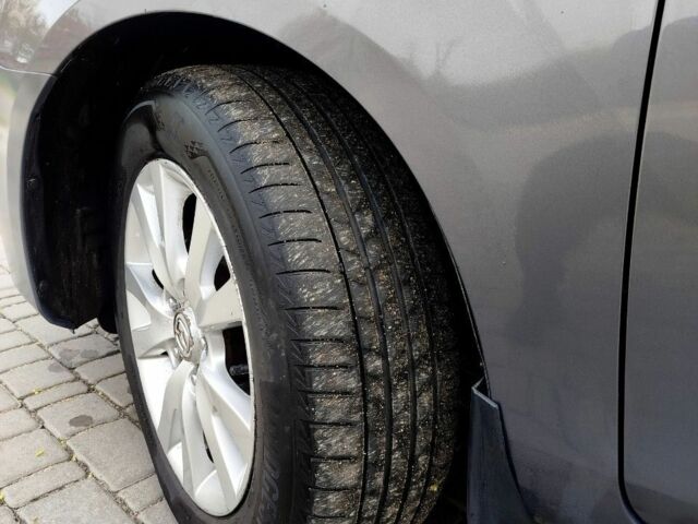 Сірий Мазда 3, об'ємом двигуна 1.6 л та пробігом 250 тис. км за 4900 $, фото 17 на Automoto.ua