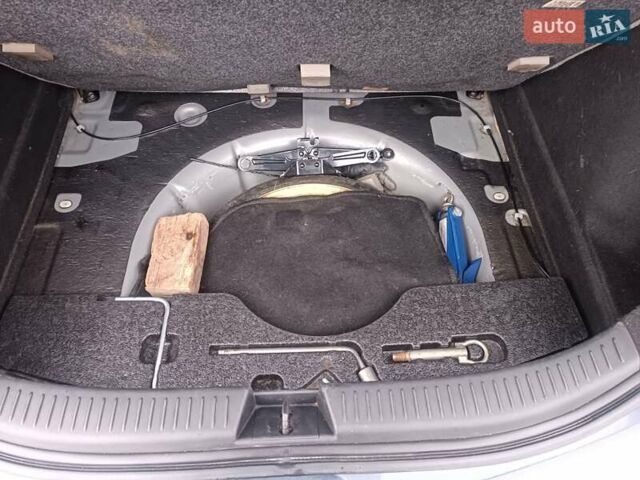 Серый Мазда 3, объемом двигателя 1.56 л и пробегом 269 тыс. км за 5200 $, фото 10 на Automoto.ua