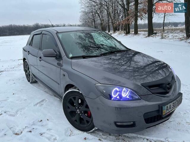 Серый Мазда 3, объемом двигателя 1.6 л и пробегом 320 тыс. км за 7999 $, фото 2 на Automoto.ua