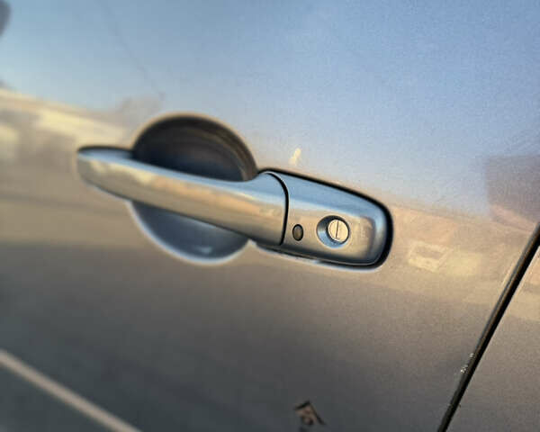 Сірий Мазда 3, об'ємом двигуна 2 л та пробігом 298 тис. км за 4900 $, фото 7 на Automoto.ua