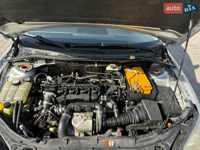 Сірий Мазда 3, об'ємом двигуна 1.56 л та пробігом 205 тис. км за 3500 $, фото 8 на Automoto.ua