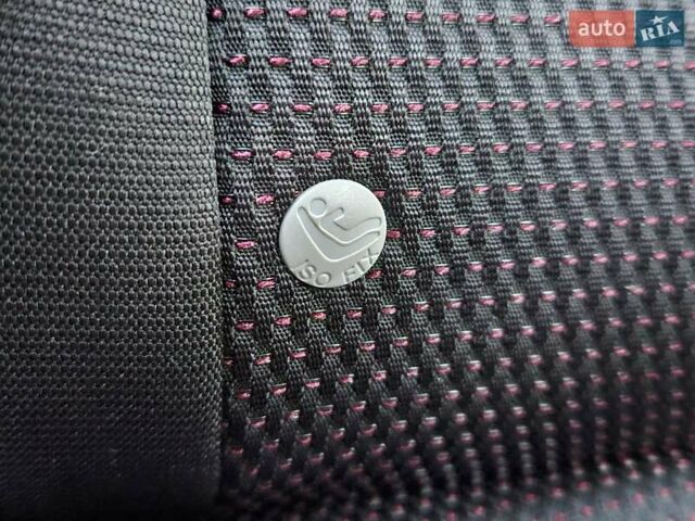 Сірий Мазда 3, об'ємом двигуна 1.6 л та пробігом 289 тис. км за 5300 $, фото 97 на Automoto.ua