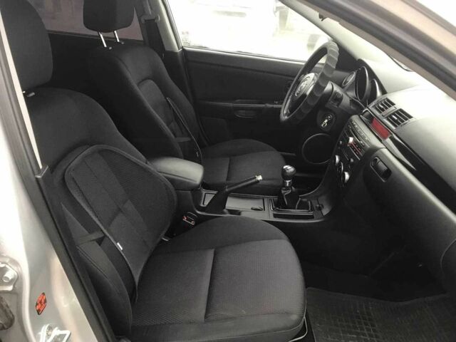 Серый Мазда 3, объемом двигателя 1.6 л и пробегом 220 тыс. км за 5090 $, фото 11 на Automoto.ua