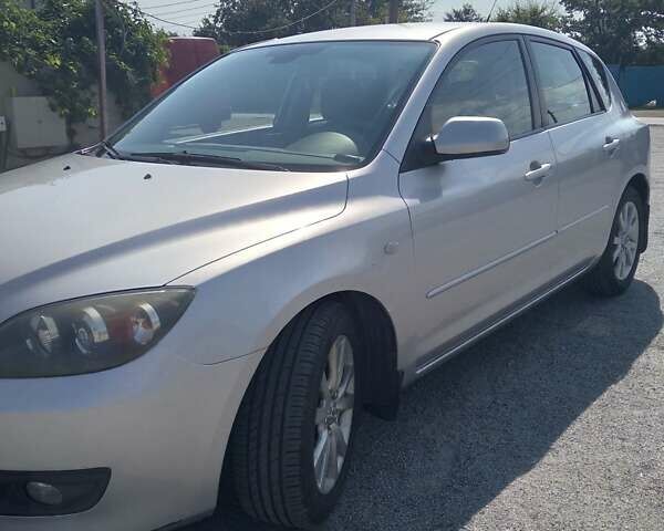 Серый Мазда 3, объемом двигателя 1.6 л и пробегом 230 тыс. км за 4900 $, фото 2 на Automoto.ua