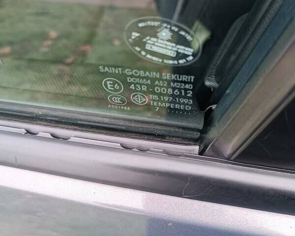 Серый Мазда 3, объемом двигателя 1.56 л и пробегом 269 тыс. км за 5200 $, фото 21 на Automoto.ua