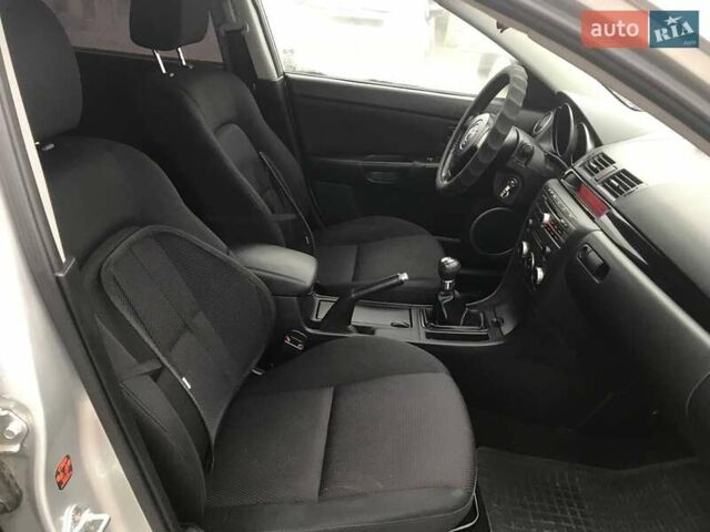 Серый Мазда 3, объемом двигателя 1.6 л и пробегом 220 тыс. км за 5090 $, фото 10 на Automoto.ua