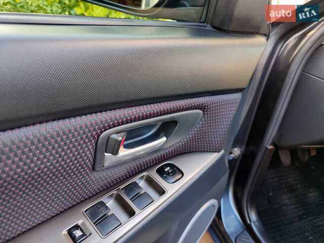 Сірий Мазда 3, об'ємом двигуна 1.6 л та пробігом 275 тис. км за 4950 $, фото 12 на Automoto.ua
