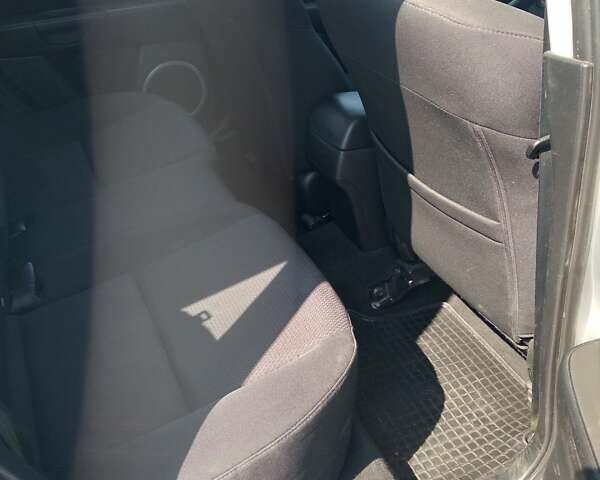 Серый Мазда 3, объемом двигателя 1.6 л и пробегом 230 тыс. км за 4900 $, фото 16 на Automoto.ua