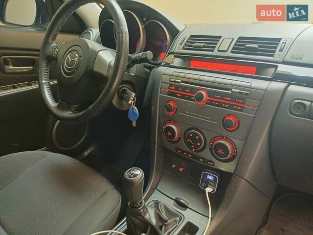 Сірий Мазда 3, об'ємом двигуна 1.6 л та пробігом 221 тис. км за 6000 $, фото 13 на Automoto.ua