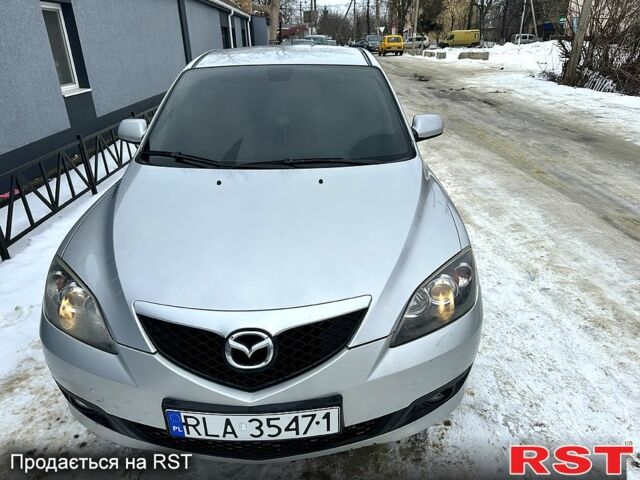 Серый Мазда 3, объемом двигателя 1.6 л и пробегом 280 тыс. км за 1550 $, фото 3 на Automoto.ua