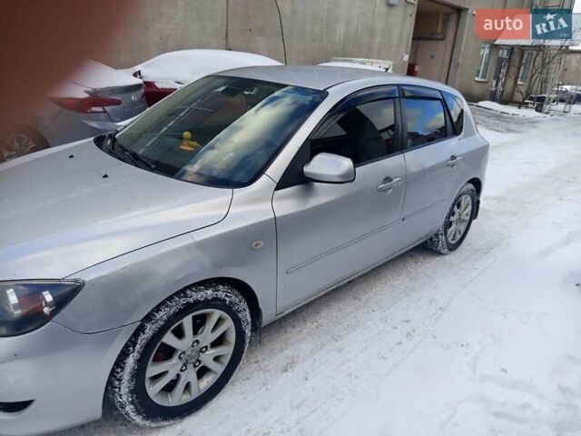 Сірий Мазда 3, об'ємом двигуна 1.6 л та пробігом 374 тис. км за 3450 $, фото 3 на Automoto.ua