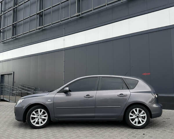Серый Мазда 3, объемом двигателя 1.6 л и пробегом 268 тыс. км за 5400 $, фото 2 на Automoto.ua
