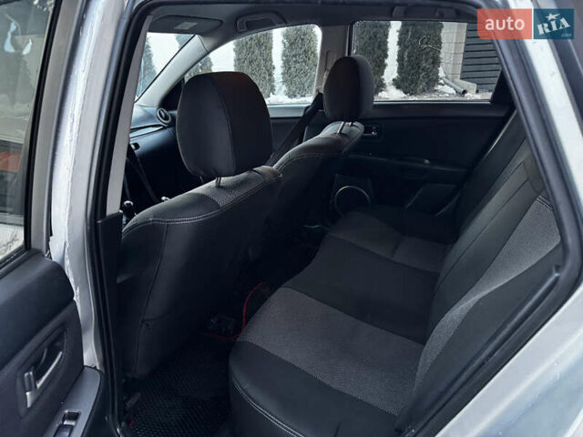 Сірий Мазда 3, об'ємом двигуна 1.6 л та пробігом 380 тис. км за 4250 $, фото 6 на Automoto.ua