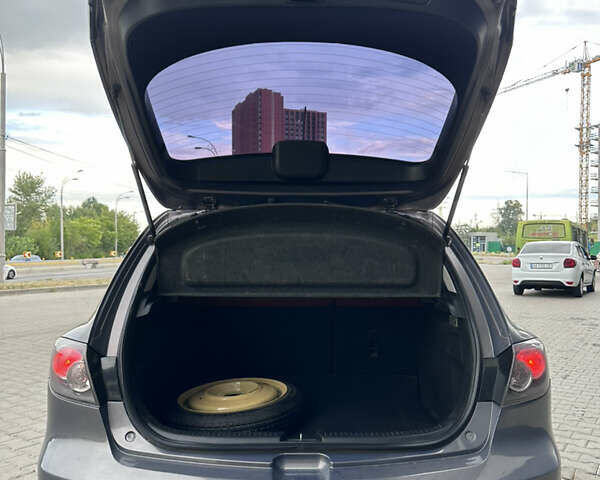 Серый Мазда 3, объемом двигателя 1.6 л и пробегом 268 тыс. км за 5400 $, фото 16 на Automoto.ua