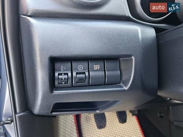 Сірий Мазда 3, об'ємом двигуна 1.6 л та пробігом 289 тис. км за 5300 $, фото 66 на Automoto.ua